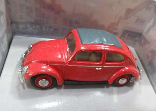 ABSOLUTELY STUNNING DINKY DY6 - C   1951 VOLKSWAGEN ( VW ) BEETLE -  RED  VERSION -  MINT - POOR BOX