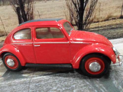 ABSOLUTELY STUNNING DINKY DY6 - C   1951 VOLKSWAGEN ( VW ) BEETLE -  RED  VERSION -  MINT - POOR BOX