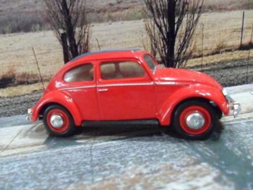 ABSOLUTELY STUNNING DINKY DY6 - C   1951 VOLKSWAGEN ( VW ) BEETLE -  RED  VERSION -  MINT - POOR BOX