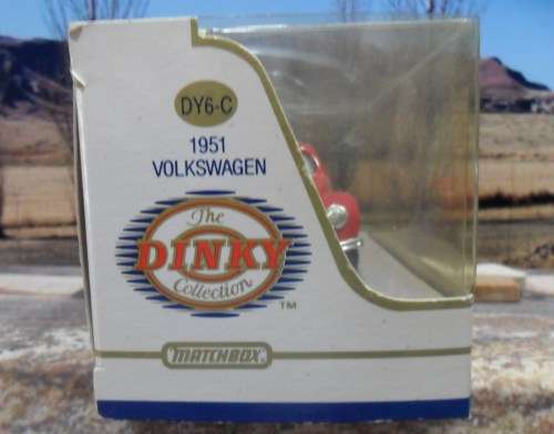 ABSOLUTELY STUNNING DINKY DY6 - C   1951 VOLKSWAGEN ( VW ) BEETLE -  RED  VERSION -  MINT - POOR BOX