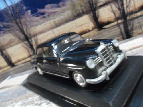 STUNNING DELPRADO 1956  MERCEDES - BENZ 180  VERY GOOD CONDITION -  MISSING THE LHS  SIDE MIRROR