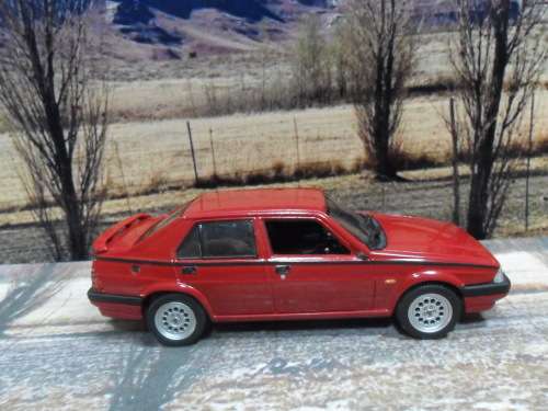 STUNNING NOREV  1985-92   ALFA ROMEO 75  ( MILANO ) VERY GOOD CONDITION -  MISSING  RHS  SIDE MIRROR