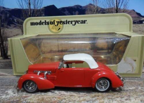 STUNNING MATCHBOX NO Y - 18  1937  CORD 812 - "MODELS OF YESTERYEAR"  MINT IN GOOD  DISPLAY BOX