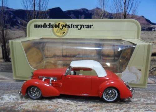 STUNNING MATCHBOX NO Y - 18  1937  CORD 812 - "MODELS OF YESTERYEAR"  MINT IN GOOD  DISPLAY BOX