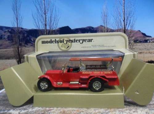 RARE , STUNNING MATCHBOX NO Y - 6 D  1920  ROLLS - ROYCE FIRE ENGINE -  MINT CONDITION - GOOD  BOX