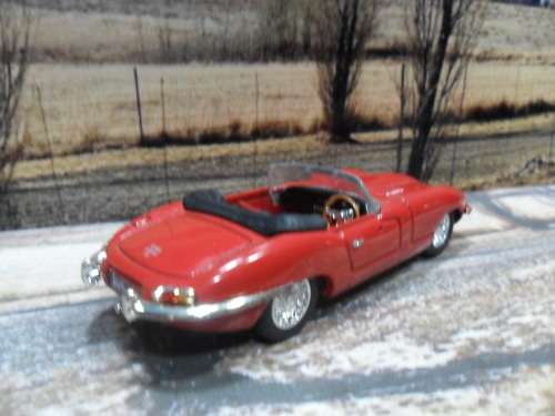 STUNNING , LTD EDITION  VANGUARDS NO  VA 04902  1961  JAGUAR E -TYPE SERIES l  -  MINT - BOXED