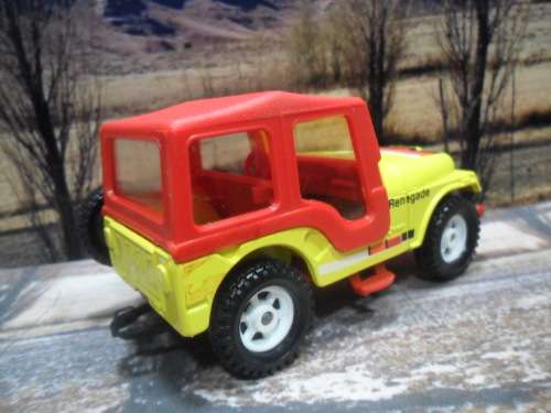 RARE , STUNNING  ` MUCH SOUGHT AFTER `  1983  CORGI NO 448  -  4X4 RENEGADE JEEP  -  MINT  -  BOXED