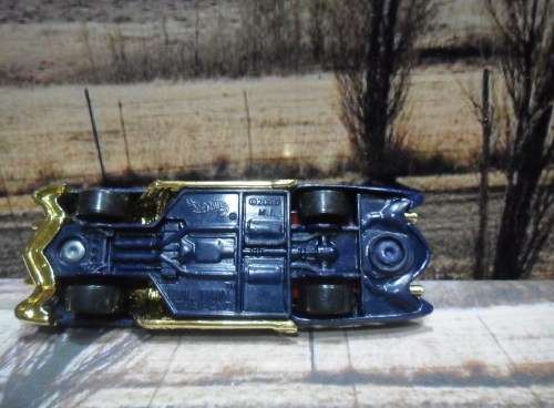 RARE 2004 HOT WHEELS NO 148 -  EVIL TWIN ( 50`S CADILLAC )  ` DEMONITION SERIES  ` -  MINT -  NO BOX
