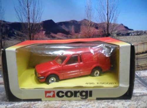 ABSOLUTELY STUNNING CORGI NO 496   FORD ESCORT VAN  MK lll  55   `  ROYAL MAIL ` -  MINT - FAIR  BOX