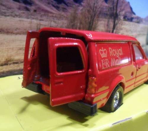 ABSOLUTELY STUNNING CORGI NO 496   FORD ESCORT VAN  MK lll  55   `  ROYAL MAIL ` -  MINT - FAIR  BOX