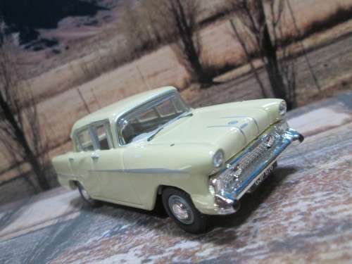 RARE LTD EDITION  VANGUARDS NO  VA 38001   1957  VAUXHALL VICTOR  F - SERIES  MK l -  MINT - BOXED