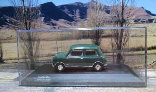 STUNNING  VANGUARDS  VA 01300  -   1960`S  AUSTIN MINI  7 ` SPRUCE GREEN  `-  MINT - DISPLAY BOX