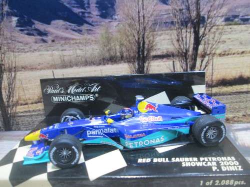 MINICHAMPS  430 000086 - 2000 RED BULL SAUBER PETRONAS SHOWCAR  ` P . DINIZ   ` MINT IN DISPLAY CASE