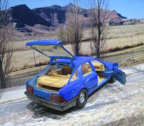 EXTREMELY RARE ,  STUNNING 1981  CORGI   FORD SIERRA 2.3 GHIA   -  VERY GOOD COND -  NO  BOX