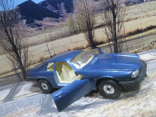 ABSOLUTELY  STUNNING   1986  CORGI NO 318 / 4  -  JAGUAR XJS  V12  - VERY GOOD COND. - NO BOX
