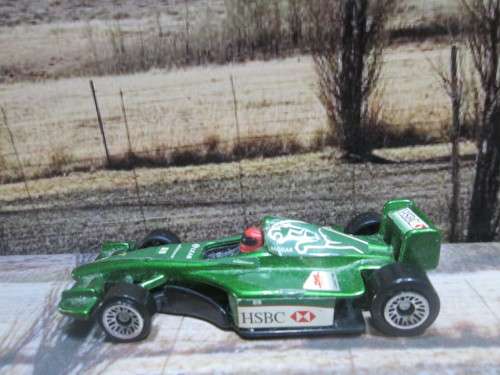 RARE , STUNNING 2000 HOT WHEELS  JAGUAR F1 RACING CAR - GOOD CONDITION  -  NO BOX