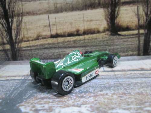 RARE , STUNNING 2000 HOT WHEELS  JAGUAR F1 RACING CAR - GOOD CONDITION  -  NO BOX