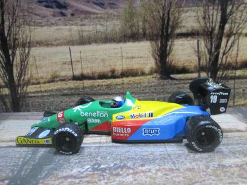ABSOLUTELY STUNNING ONYX  -  BENETTON FORD  B188 ` ALESSANDRO NANNINI ``   MINT -  BOXED