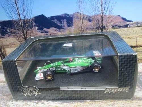 HOT WHEELS  NO 26753   2000  JAGUAR  R1  ` JOHNNY  HERBERT  ` -  MINT  -  BOXED WITH  DISPLAY CASE