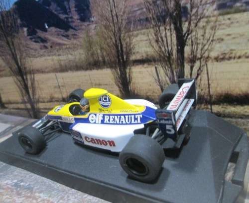 STUNNING ONYX  085  -  1990  WILLIAMS RENAULT FW13B   ` T.  BOUTSEN ``  MINT IN DISPLAY CASE AND BOX