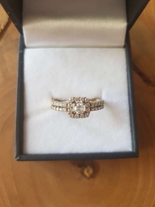 9kt yellow gold ring