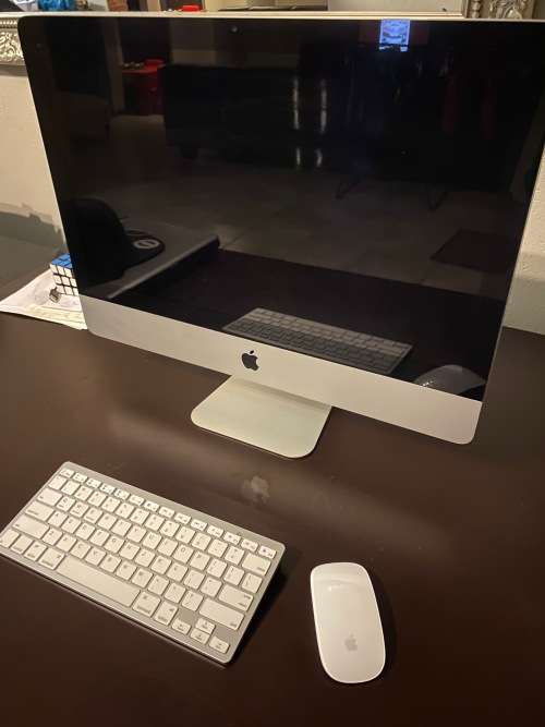 iMac 21.5` 3.0Ghz, 8GB RAM, 500GB HDD, Magic mouse and keyboard