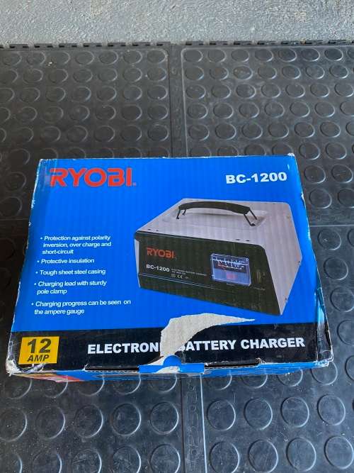 Ryobi Electronic Battery Charger 12amp - NEW**