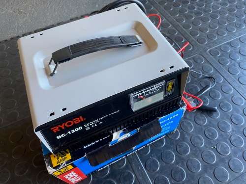 Ryobi Electronic Battery Charger 12amp - NEW**