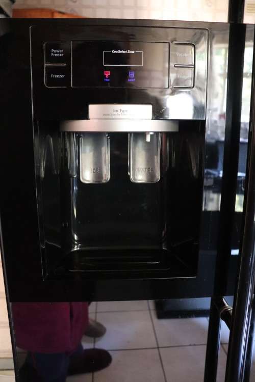Auto Water & Ice Dispenser 2-DoorRefrigerator