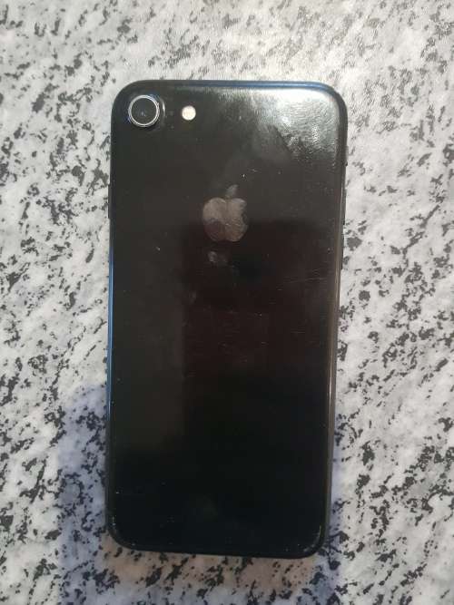 Iphone 7 ,128 GB (Bargain )