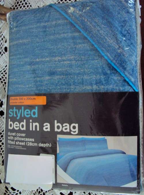 Double duvet cover, 2 pillowcases & fitted sheet polycotton LOWwww start bid (new still packaged)