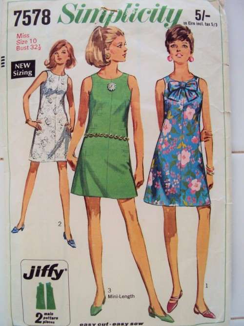Vintage 60's Groovy Dresses SIMPLICITY 7578 Size 10 (bust 32")  **Complete & checked