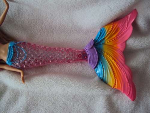 Mermaid Barbie 2015 Mattel (mermaid tail lights up, no batteries, tested, working)