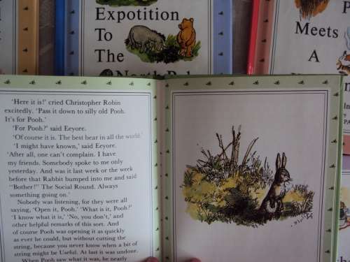 Boxed THE ORIGINAL WINNIE-THE-POOH treasury A.A. Milne Collection of 8 books - like new