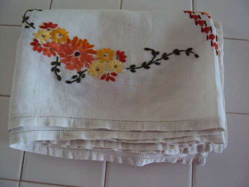 Hand embroidered Tablecloth 102cm square linen fabric - Vintage VGC Cheerful summer orange daisies
