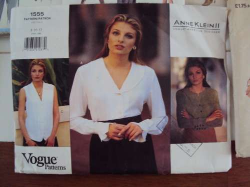 JOB LOT "A" Variety of 14 Ladies sewing patterns (not checked)