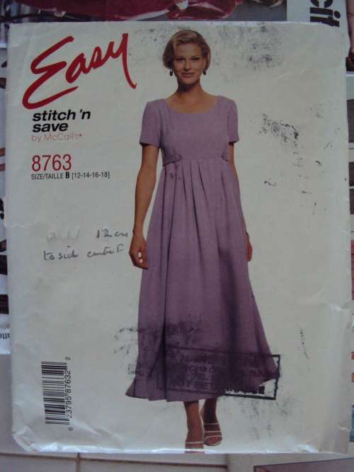 JOB LOT "M" Variety of 19 assorted styles Ladies sewing patterns  (not checked)