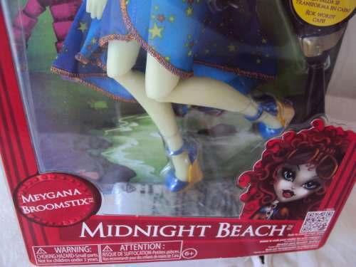 MGA BRATZILLAZ Meygana Broomstix GLOW IN THE DARK in original box Ages 6+ Like new