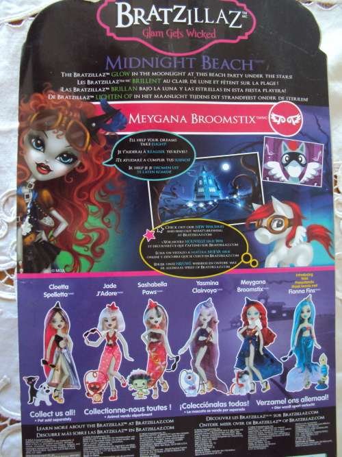 MGA BRATZILLAZ Meygana Broomstix GLOW IN THE DARK in original box Ages 6+ Like new