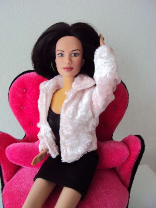 Victoria Beckham Spice Girls, black hair, Bend legs, marked '97 GTI orig dress Vintage