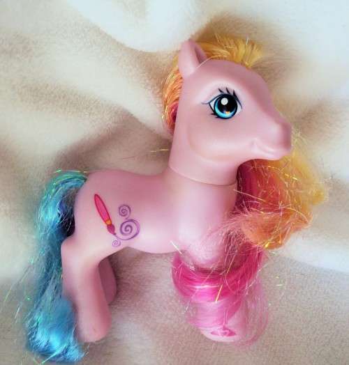 2007 Hasbro My Little Pony paintbrush logo Pink & yellow glitter hair,  pale pink body 12.5cm