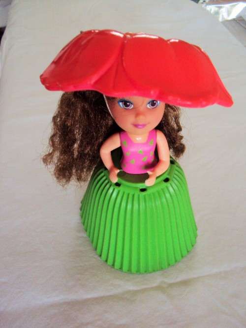 Pretty Cupcake doll by Tonka Vintage 90's patent pending