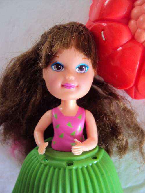 Pretty Cupcake doll by Tonka Vintage 90's patent pending