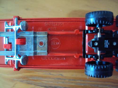 Siku truck DICHTUNGEN made in W. Germany in orig box (unplayed with VGC, small ding on side