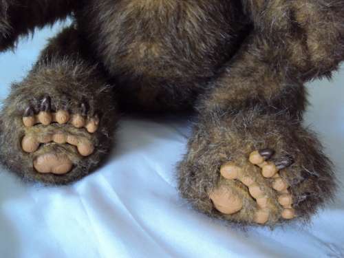 A Large heavy scary fierce looking bear by Tiger 2004 Hasbro "Fur Real"  (tested not working)