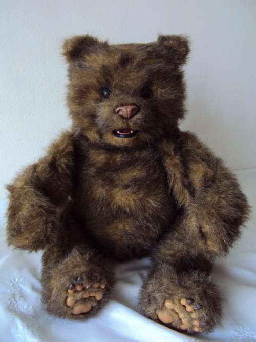 A Large heavy scary fierce looking bear by Tiger 2004 Hasbro "Fur Real"  (tested not working)