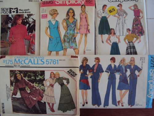 JOB LOT #38 Ladies assorted Vintage 15 x sewing patterns (cut, not checked)