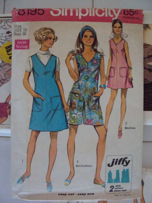 JOB LOT #38 Ladies assorted Vintage 15 x sewing patterns (cut, not checked)