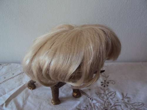 Job Lot of 5 x doll wigs assorted styles & colours (sml-med)