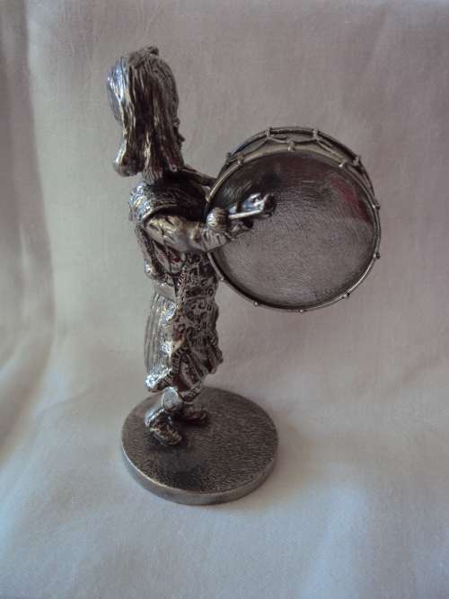 Bass Drummer 1st Bn Seaforth Highlanders c1960 (a David McMaster orig) 1/1000  Highly detailed